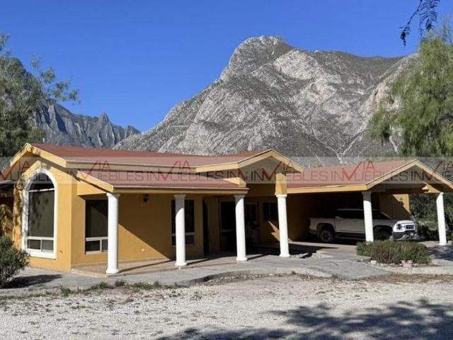 Casa en renta Los Nogales, Santa Catarina, Nuevo León, 66190, México
