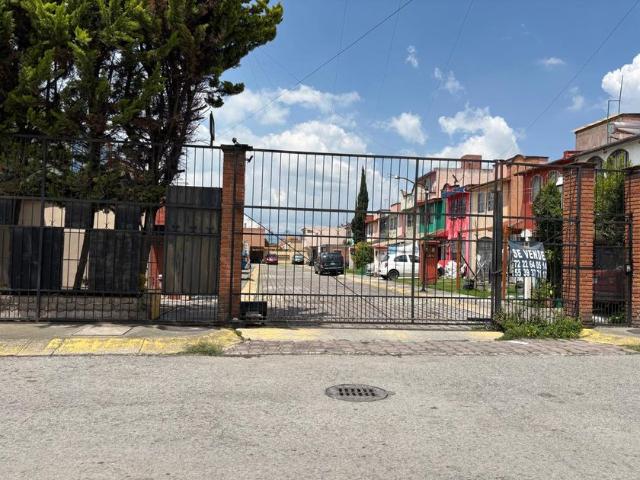 Casa en renta Los Sauces V, Toluca