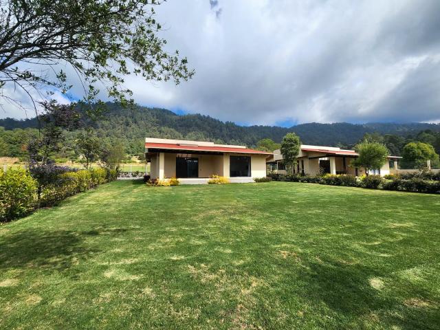 Casa en Renta, Los Saucos