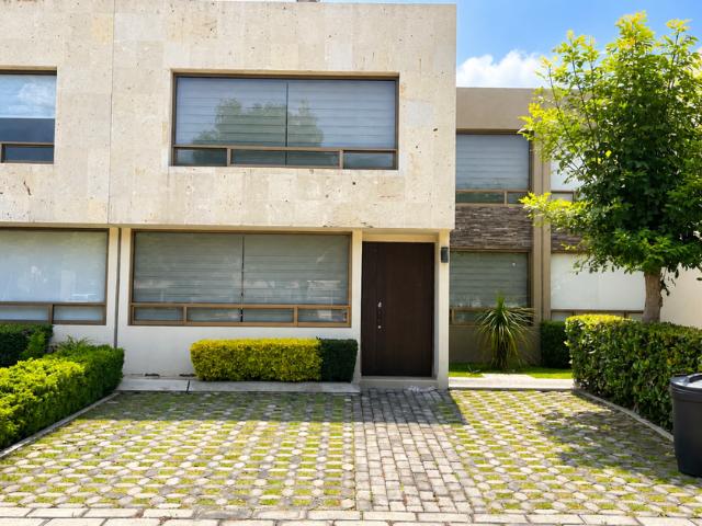 Casa en renta Paseo Madrid, Lomas Del Virrey, Calimaya, México, 52227, Mex