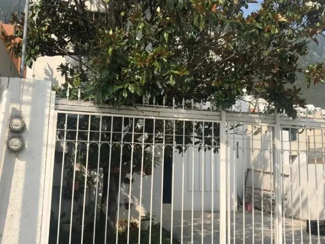 Casa en renta Paseo De La Luz, Villa Las Fuentes, Monterrey, Nuevo León, 64950, México