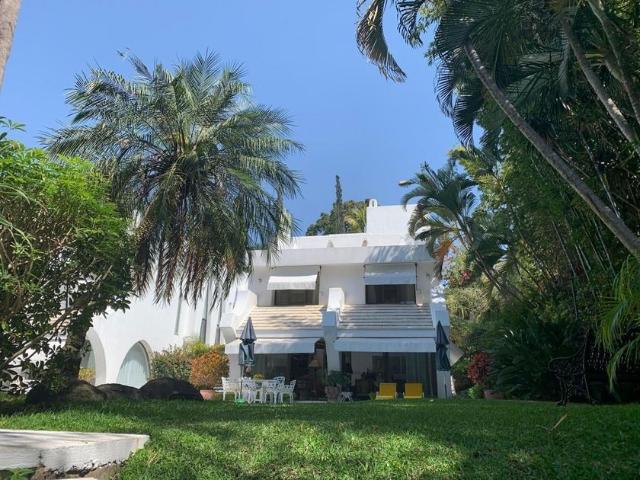 Casa en renta Paseo De Los Tabachines, Los Tabachines, Cuernavaca, Morelos, 62498, Mex