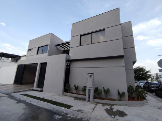 Casa en renta Paseo De Los Pinos Ii, Apodaca