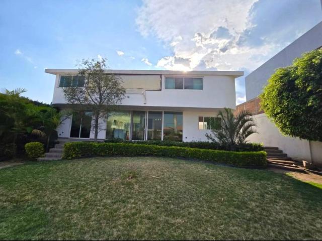 Casa en renta Paseo Del Peñón, Villas De Irapuato, Guanajuato, México