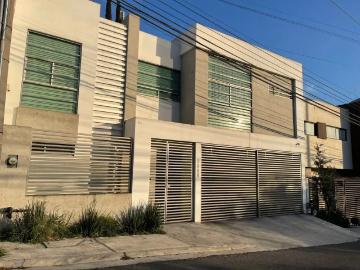 Casa en renta Paseo Del Rosario, Ampliación Valle Del Mirador, San Pedro Garza García, Nuevo León, 64750, México