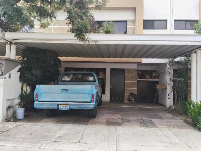 CASA EN RENTA PASEOS DEL ARROYO HILARIO MEDINA