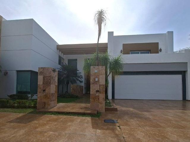 Casa en renta para oficinas, colima
