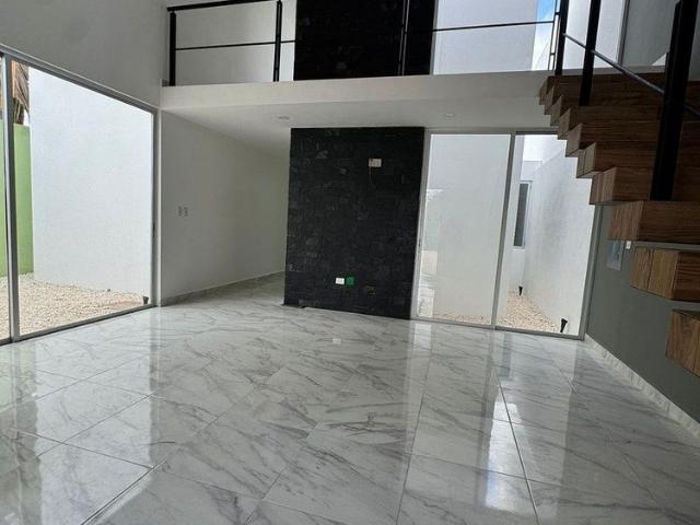 Casa en renta para oficinas, con 6 privados y una sala de juntas