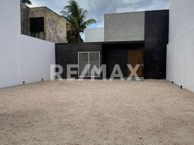 Casa en renta para oficinas, con 6 privados y una sala de juntas