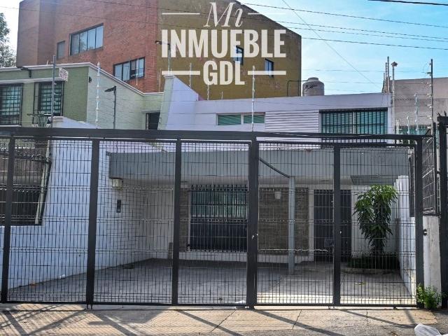 Casa en renta, para oficinas a puerta cerrada, Col. Moderna