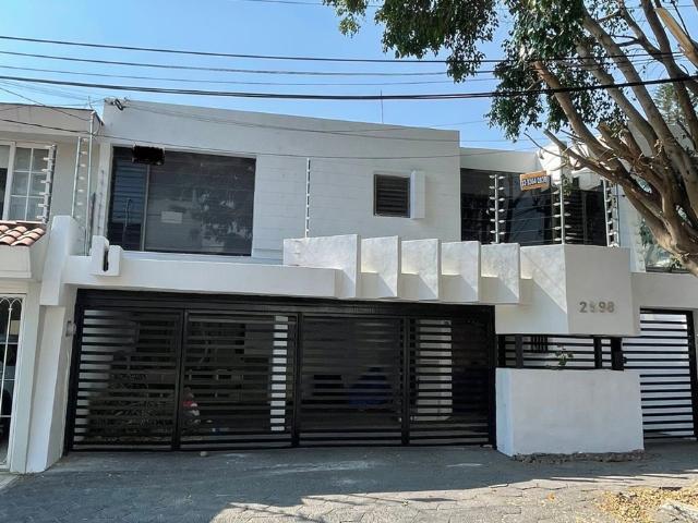 CASA EN RENTA PARA OFICINAS EN PROVIDENCIA