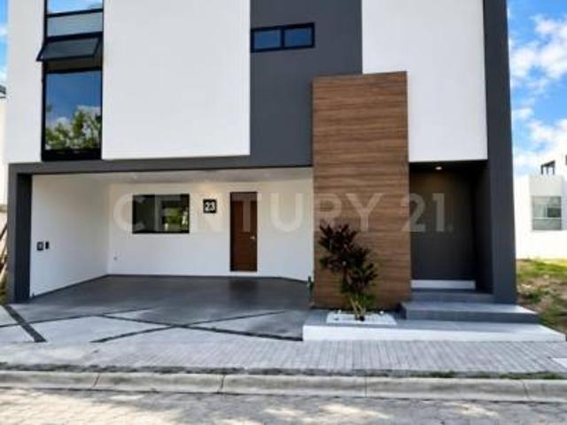 CASA EN RENTA PARQUE ANAHUAC LOMAS DE ANGELOPOLIS III