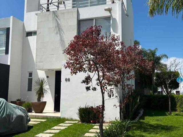 Casa en renta Parque Provenza, Boulevard De Los Volcanes, Lomas De Angelópolis, Puebla De Zaragoza, Puebla, México