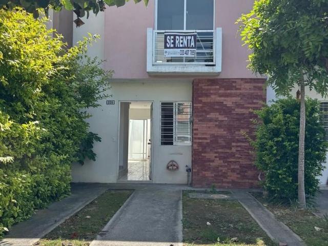Casa en renta Parques De Tesistán, Tesistán, Zapopan, Región Centro, Jalisco, 45200, México