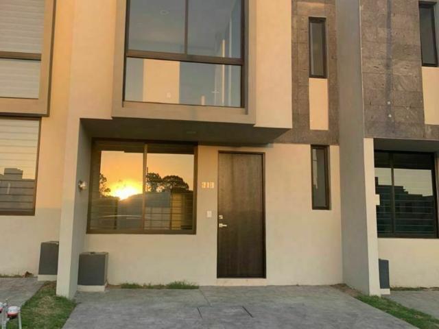 Casa en renta Pedro Loza, San Agustín, Tlajomulco De Zúñiga, Región Centro, Jalisco, 45645, México