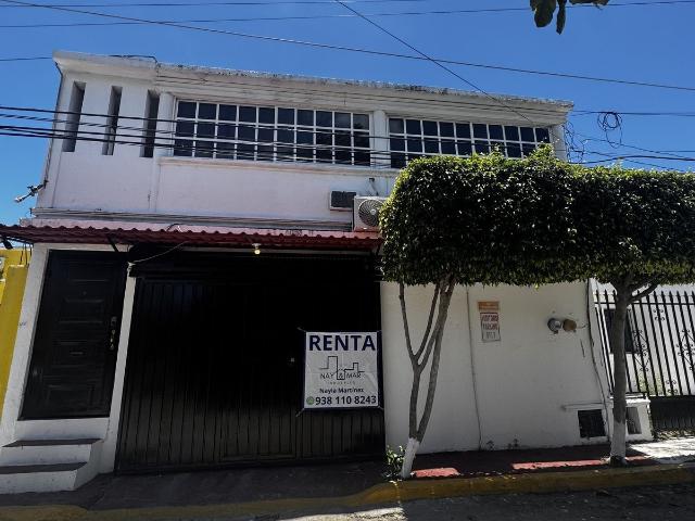 CASA EN RENTA *PLANTA BAJA* Col. Maderas NY