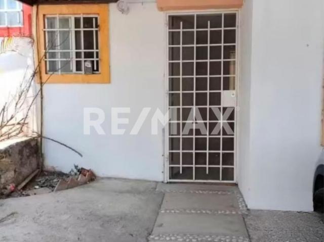 CASA EN RENTA POR AV DE LA LUZ