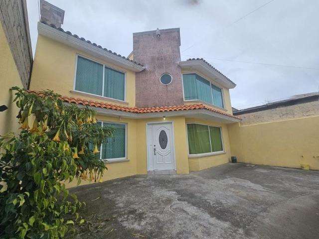 Casa en renta Privada 5 De Mayo, San Pedro Totoltepec, Toluca, Estado De México, 52100, México