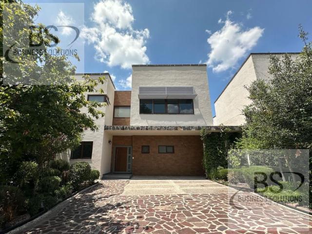 Casa en renta Privada Arboledas, Santiago De Querétaro, Municipio De Querétaro