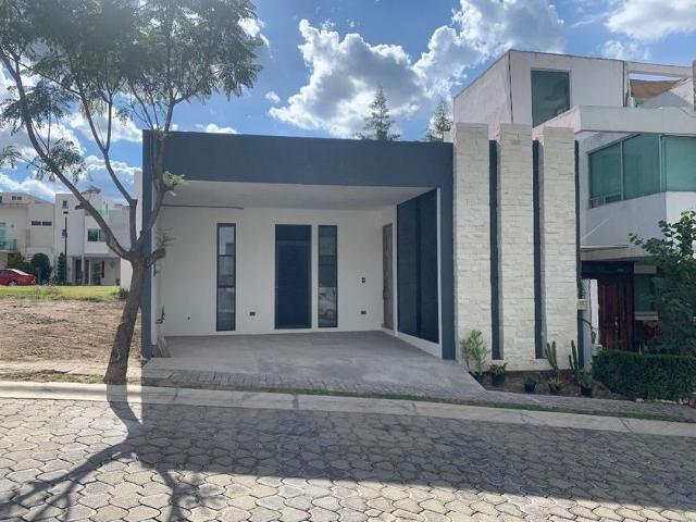 Casa en renta Privada Baluarte San Pedro, Lomas De Angelópolis, Santa Clara Ocoyucan, Ocoyucan, Puebla, 72193, México