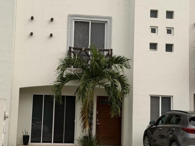 Casa en renta Privada Emú, Galaxia Las Torres, Cancún, Benito Juárez, Quintana Roo, 77518, Mex