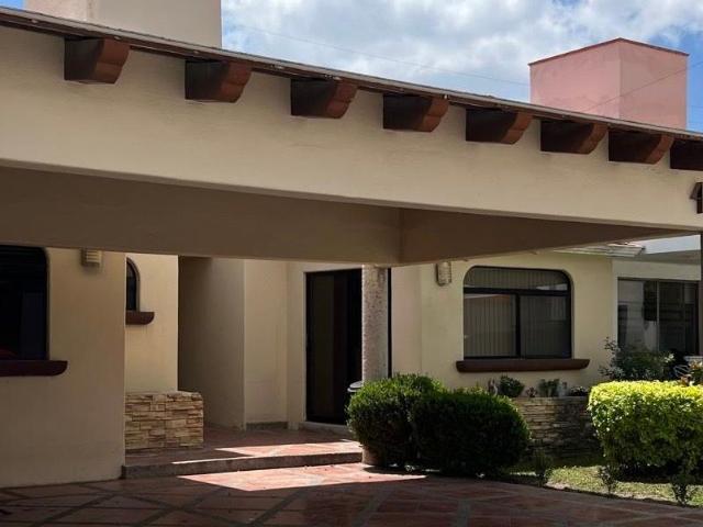 Casa en renta privada Frac Campestre Chemizal