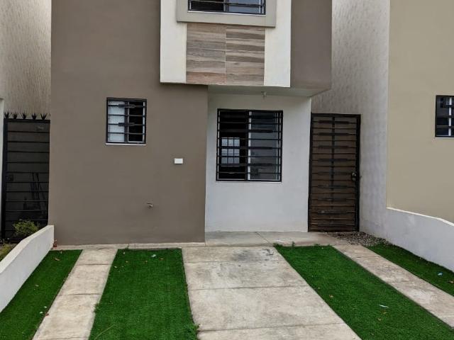 Casa en RENTA Privada Oporto Viñas del Mar Santa Fe Tijuana BC