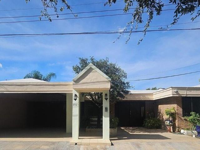 Casa en renta Privada Sierra De La Gavia, Villa Montaña, Villa Montaña Campestre, Zona Valle Poniente, San Pedro Garza García, Nuevo León, 66233, México
