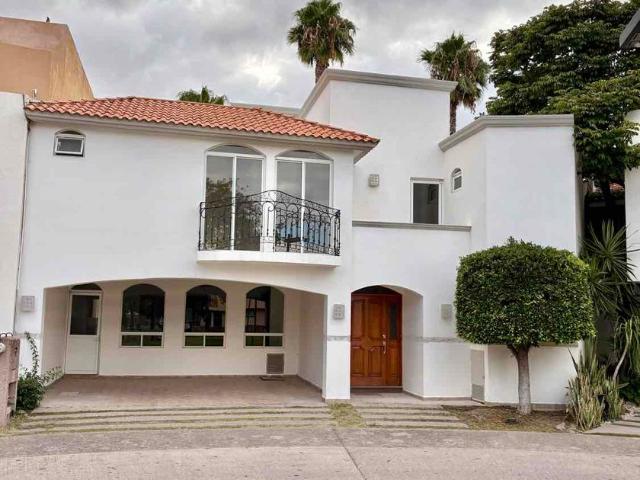 Casa en renta Privada Primera De Villa Fray Mayor, Fraccionamiento Loma Verde, San Luis Potosí, Municipio De San Luis Potosí, San Luis Potosí, 78214, México