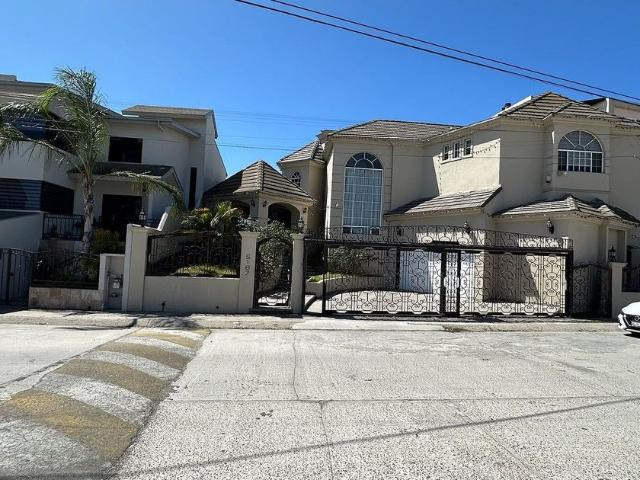 Casa en renta Privada Tepatitlán, Tijuana, Municipio De Tijuana, Baja California, 22634, México