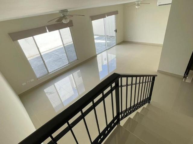 Casa en renta Privadas La Huasteca, Santa Catarina