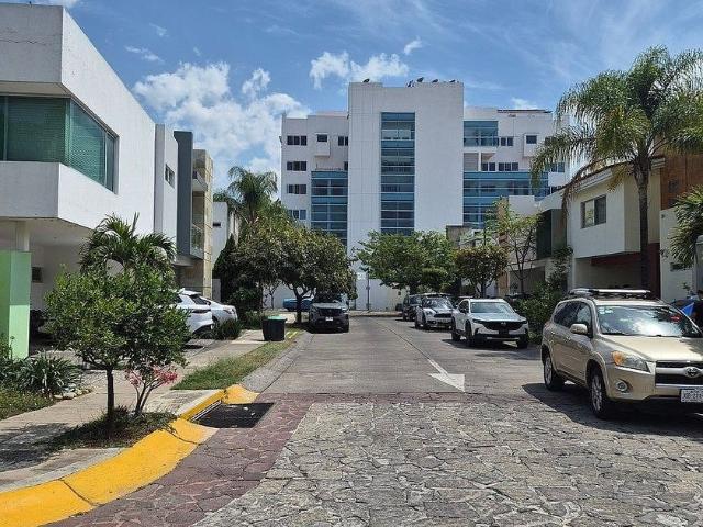 Casa en renta Prolongación Juan Palomar Y Arias, Vallarta Universidad, Zapopan, Región Centro, Jalisco, 45055, México