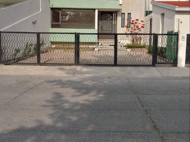 Casa en renta Raúl Sandoval, Ciudad Satélite, Naucalpan De Juárez, Estado De México, México