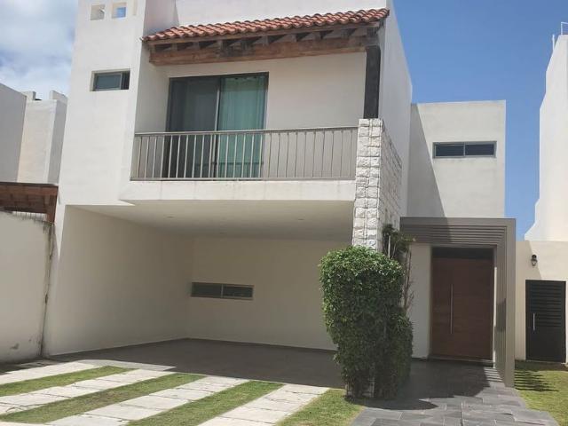 Casa en renta Residencial Mar Azul, Ciudad Del Carmen, Campeche, México