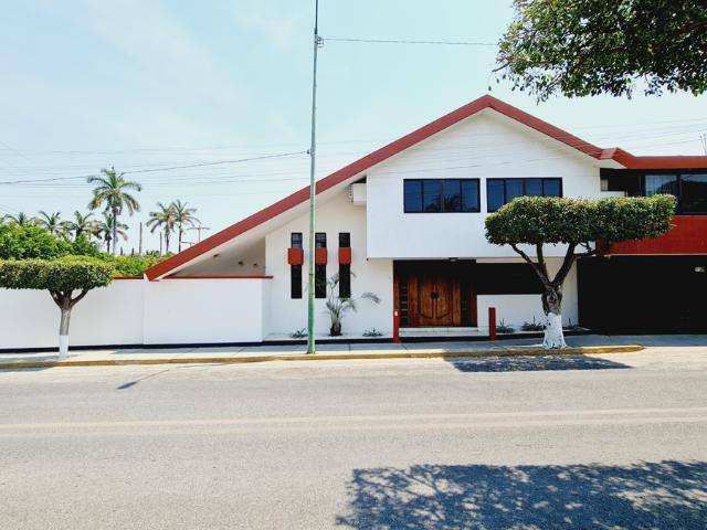 CASA EN RENTA, RESIDENCIAL EL MIRADOR, TUXTLA GUTIERREZ, CHIAPAS