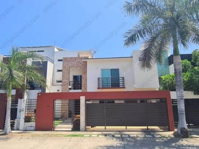 Casa en renta Residencial Fluvial Vallarta, Puerto Vallarta