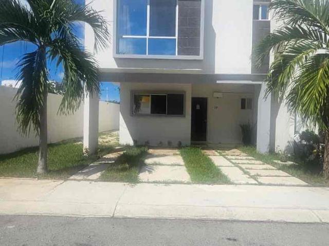 Casa en renta Residencial Los Olivos 3, Playa Del Carmen, Quintana Roo, México