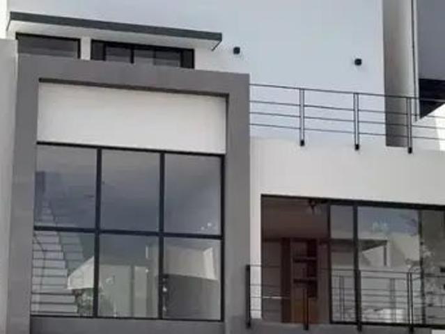 Casa En Renta | Residencial Río Cancún | Alberca Privada | 3 Recámaras | 3 Niveles