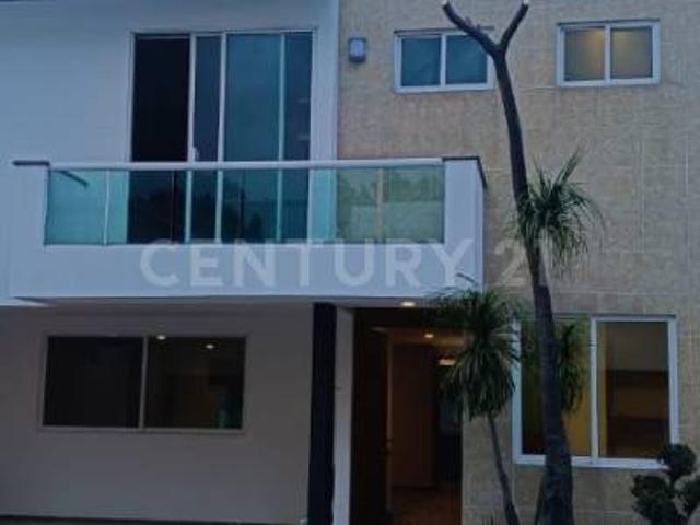 CASA EN RENTA RESIDENCIAL RINCON SAN MARTINITO A PASOS DEL PARQUE ESPAÑA