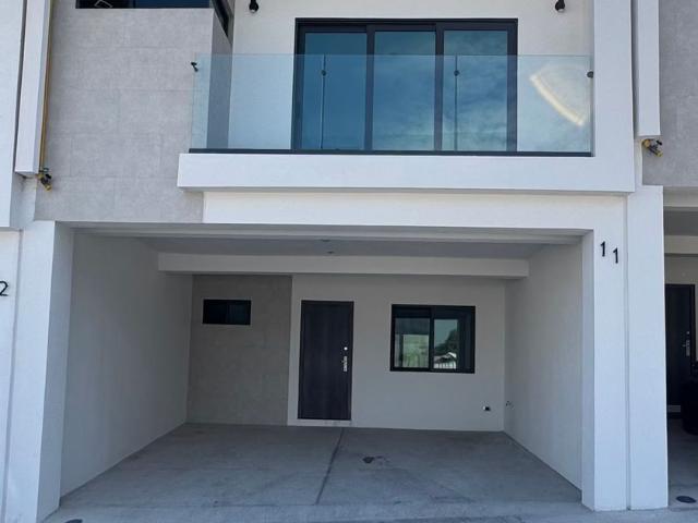 Casa en renta Restaurante Brasileña Nabrassa, Guaycura, Tijuana, Baja California, 22216, Mex