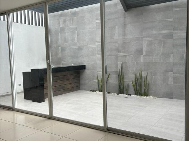 Casa en renta Rincón Andaluz, Avenida Eugenio Garza Sada, Pocitos, Aguascalientes, México