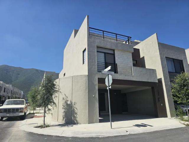 Casa en renta Rincon De La Sierra, García, Nuevo León, 66036, México