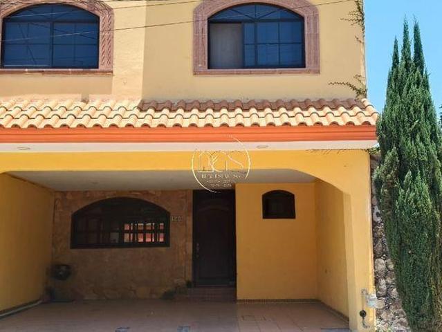 CASA EN RENTA RPIVADA RIO LERMA CELAYA