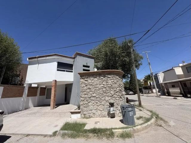CASA EN RENTA SUPER CENTRICA