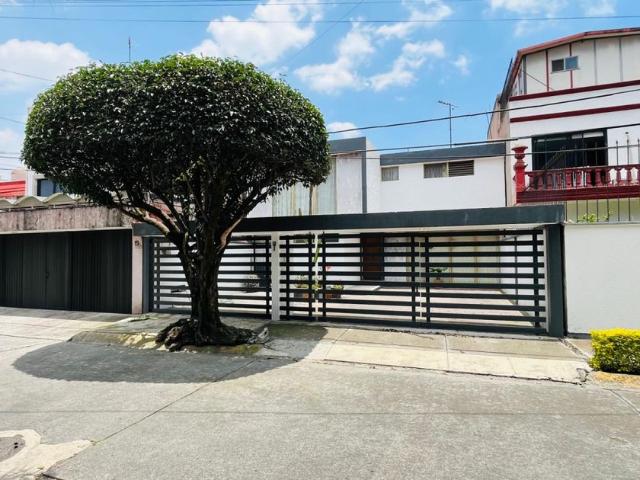 Casa en renta San Bartolo Naucalpan, Naucalpan De Juárez, Estado De México, 53300, México