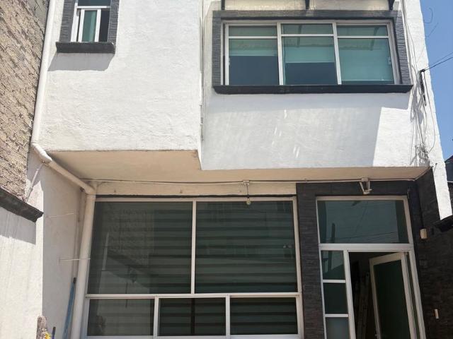Casa en renta Privada Cerrada Del Rocío, Ciudad López Mateos, Atizapán De Zaragoza, Estado De México, 52945, México
