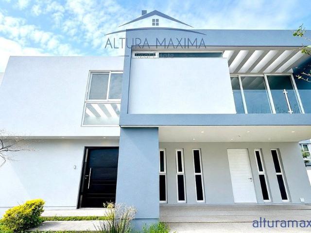 Casa en renta San Juan De Ocotán, Zapopan, Región Centro, Jalisco, 45019, México