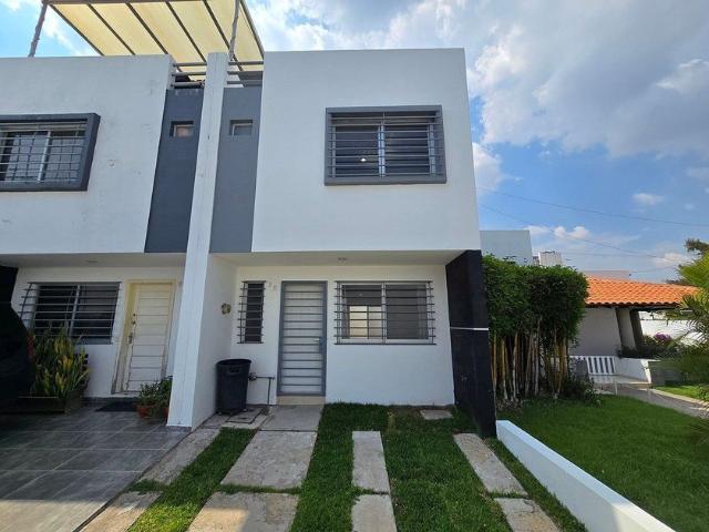 Casa en renta Santa Ana Tepetitlán, Zapopan, Región Centro, Jalisco, 45067, México