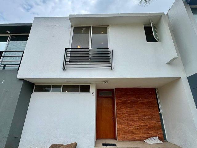 Casa en renta Santa Ana Tepetitlán, Zapopan, Región Centro, Jalisco, 45238, México