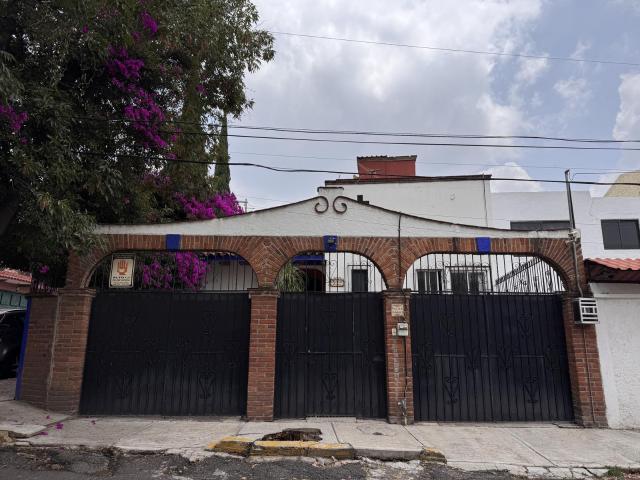 CASA EN RENTA SANTA CRUZ DEL MONTE